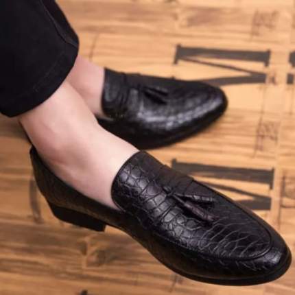 Crocodile Embossed Tassel Loafers